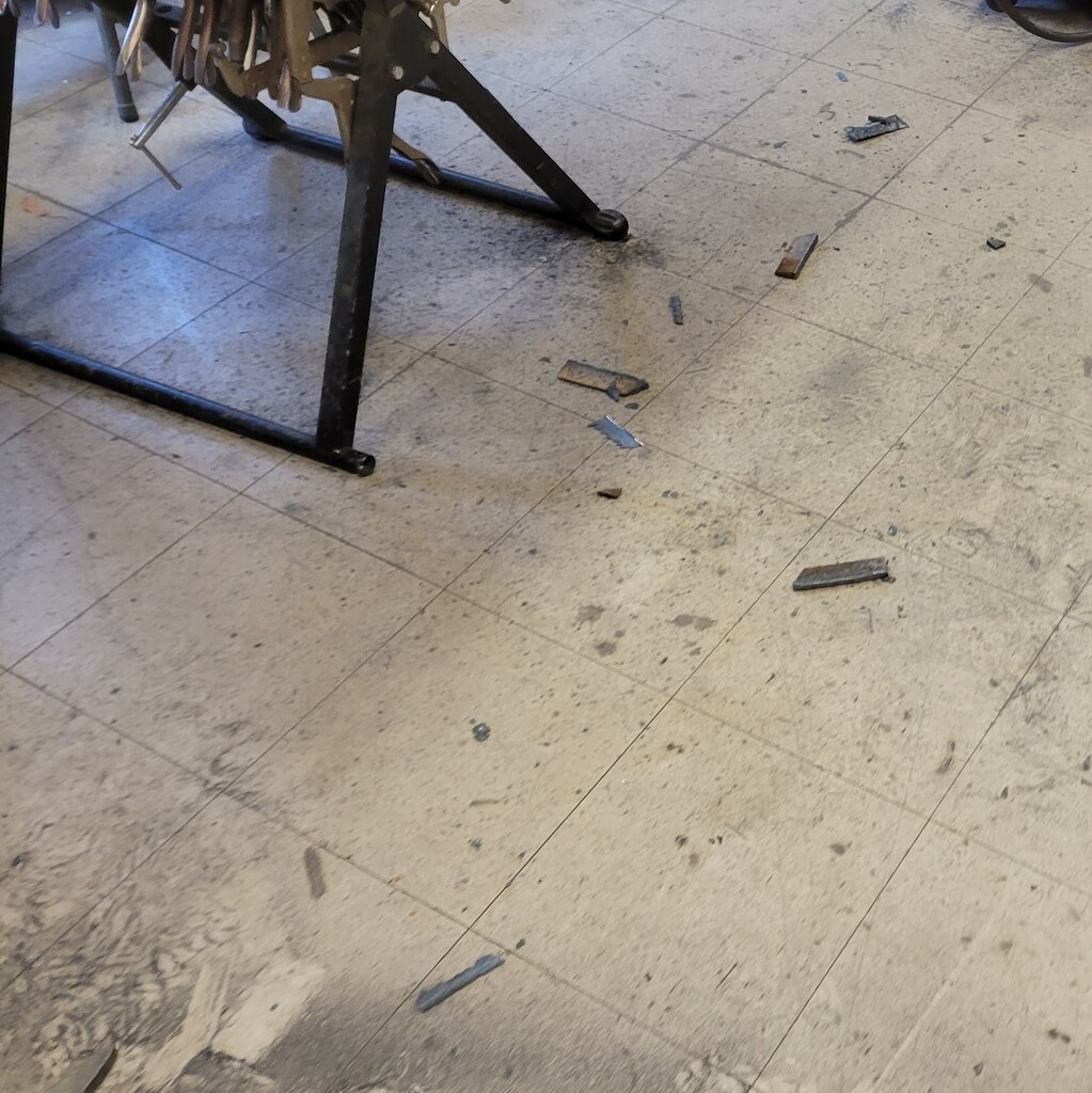 Metal Rods Mess Mess in metal shop - Metalshop - MakeICT